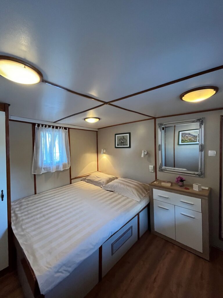 mini cruiser elena adriatic charter miles guest cabin view 2